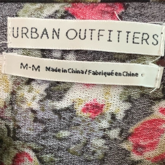 DISCONTINUED Urban Outfitters Rose Ribbed Long-Sleeve Crop Top - Picture 5 of 5